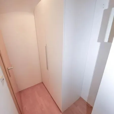 Wohnen Auf Zeit In Der Koelner Suedstadt Apartmán *