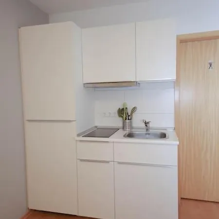 Wohnen Auf Zeit In Der Koelner Suedstadt * Kolín nad Rýnem