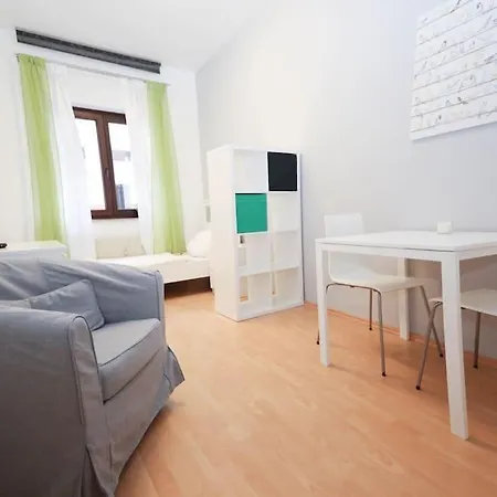 Wohnen Auf Zeit In Der Koelner Suedstadt *